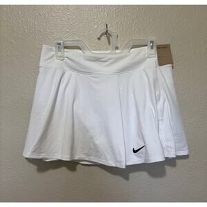 NWT Women’s White Nike Golf Skirt Skort Shorts Dri-Fit, size L Large